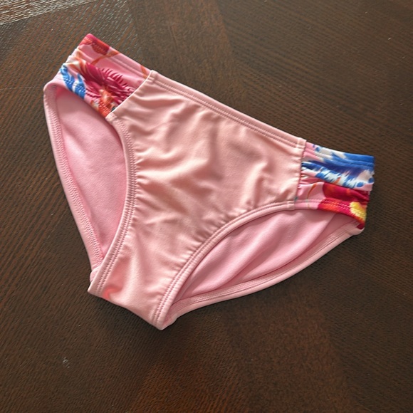 Art Class Girls Pink Floral Swimsuit Set Size 6/6x - Picture 5 of 10